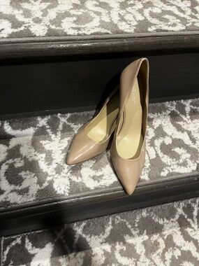 Nine West Nude kitten heels